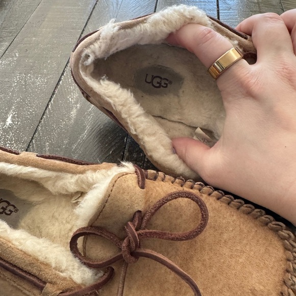 UGG Dakota Slipper Moccasin Tan Woman’s Size 8 - Picture 6 of 8